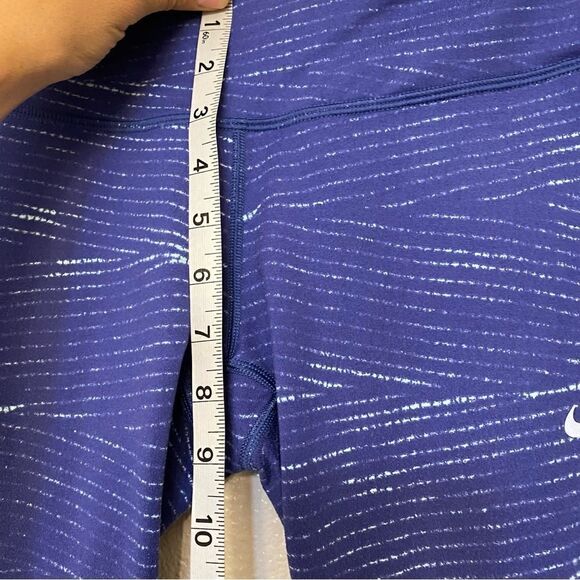 NIKE Epic Run compression Fit Womens Capri Training reflective leggings -S - Picture 7 of 12